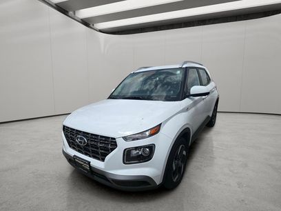 Used 2025 Hyundai Venue SEL