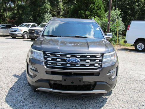 Used 2017 Ford Explorer Limited image 9