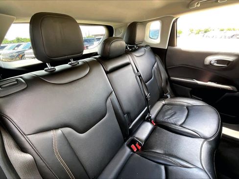 Used 2020 Jeep Compass Limited AWD/4WD image 36