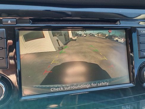 Used 2018 Nissan Rogue SV image 22