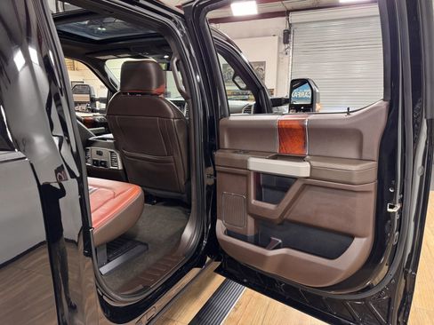 Used 2018 Ford F250 King Ranch w/ King Ranch Ultimate Package image 17