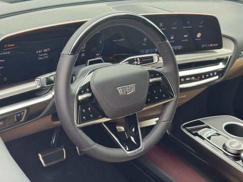 New 2025 Cadillac Lyriq Sport image 15