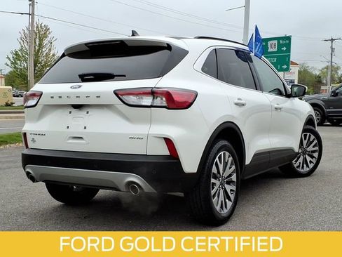 Certified 2022 Ford Escape Titanium AWD/4WD image 5