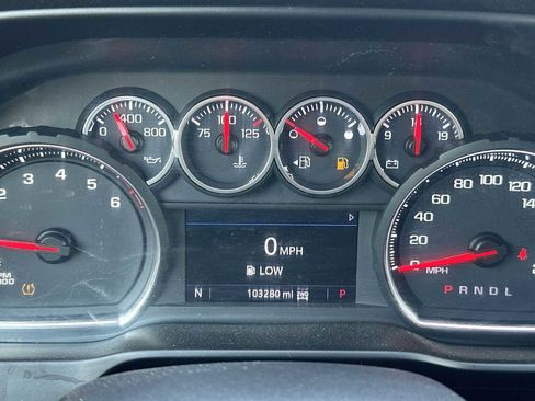 Used 2019 Chevrolet Silverado 1500 LT image 10