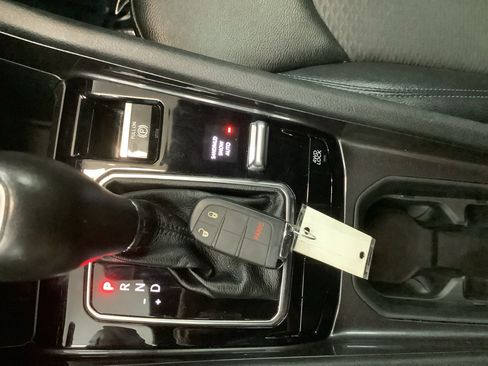 Used 2024 Jeep Compass Latitude AWD/4WD image 19