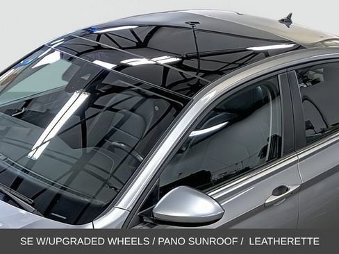 Used 2024 Volkswagen Jetta SE w/ Panoramic Sunroof Package FWD image 9