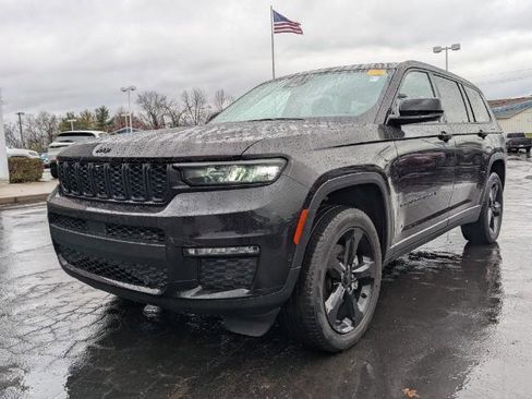 Used 2023 Jeep Grand Cherokee L Limited w/ Luxury Tech Group II image 11