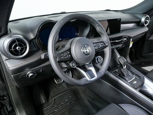 New 2025 Alfa Romeo Tonale image 4