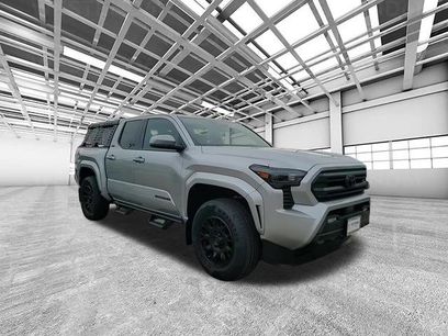 New 2025 Toyota Tacoma SR5