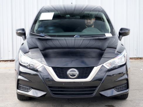 Used 2021 Nissan Versa SV image 38