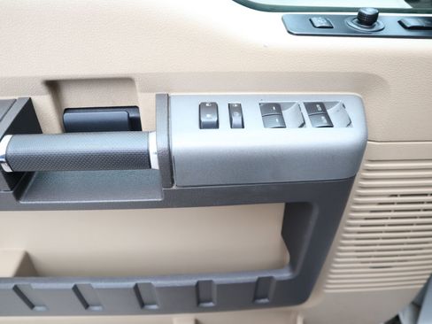 Used 2013 Ford F350 Lariat w/ Lariat Interior Pkg image 27
