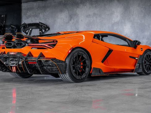 Used 2024 Lamborghini Revuelto AWD/4WD image 18
