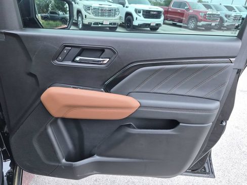 New 2026 GMC Canyon AT4 w/ Technology Plus Package AWD/4WD image 42