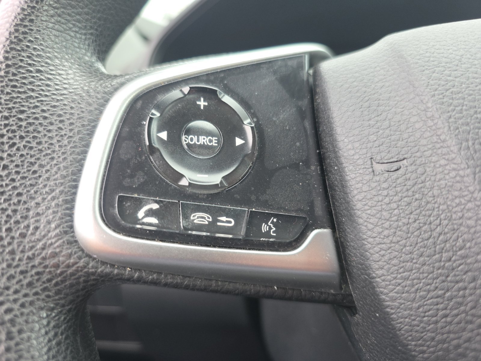 Used 2019 Honda CR-V LX image 11