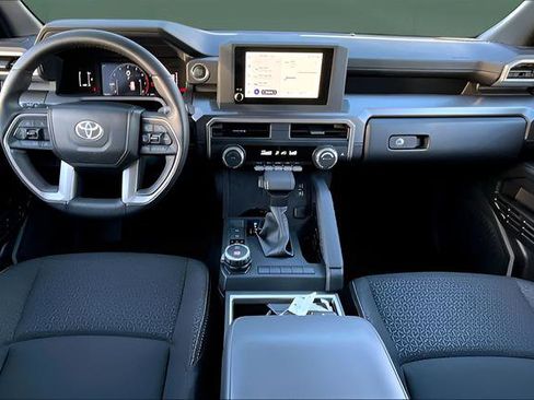 Used 2025 Toyota 4Runner SR5 image 18