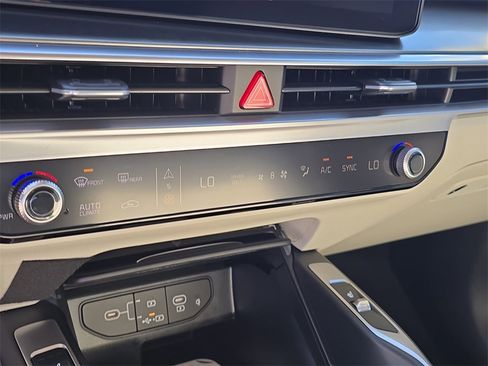 New 2026 Kia Sorento EX image 25