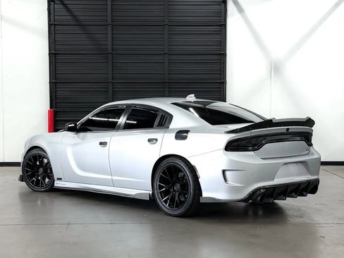 Used 2020 Dodge Charger Scat Pack RWD image 8
