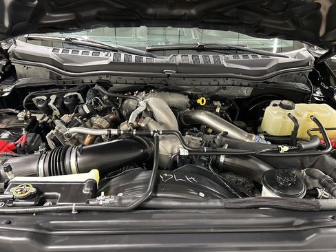 Certified 2022 Ford F250 Platinum image 31