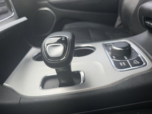 Used 2015 Jeep Grand Cherokee High Altitude image 38