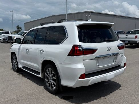 Used 2017 Lexus LX 570 4WD w/ Luxury Package image 21
