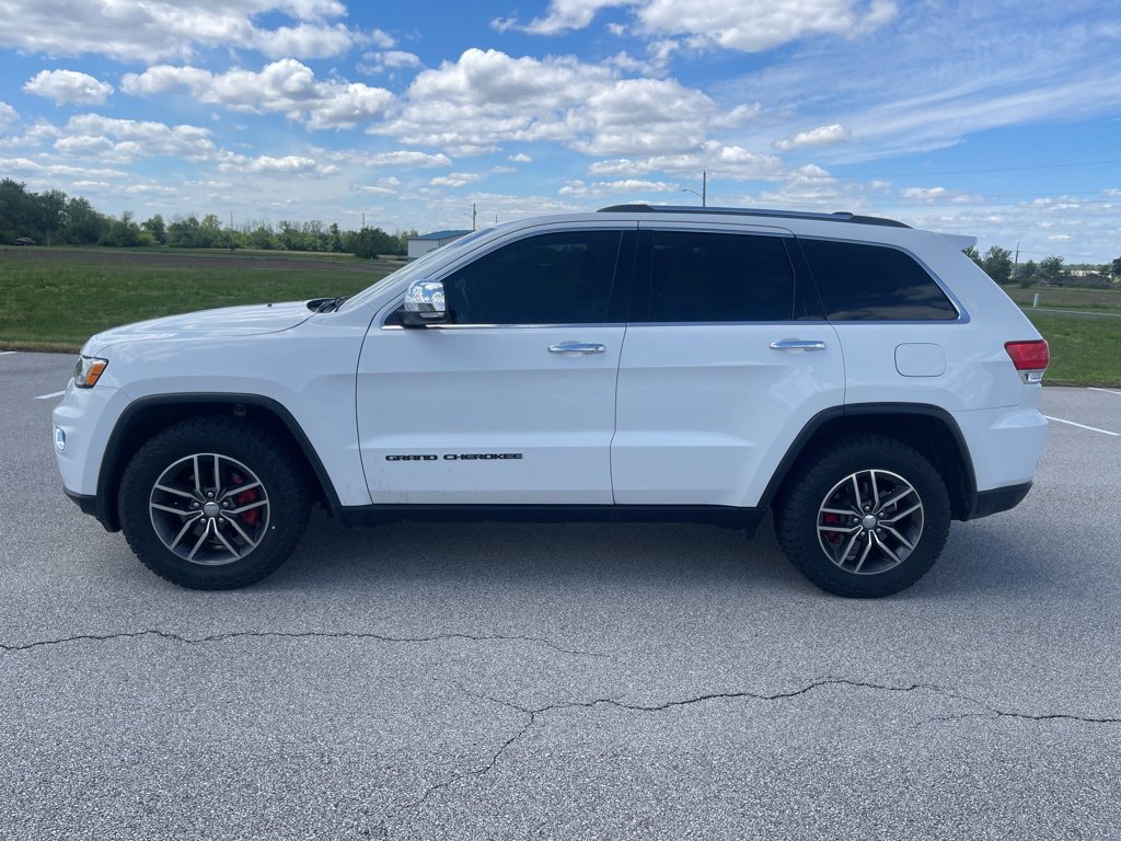 Used 2018 Jeep Grand Cherokee Limited AWD/4WD image 1