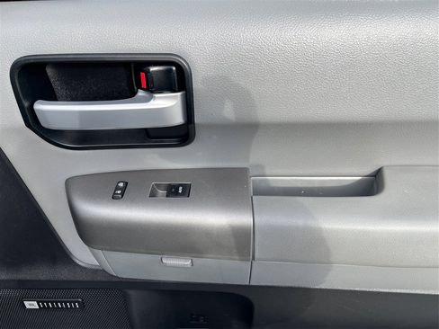 Used 2016 Toyota Sequoia Limited w/ Safety & Convenience Package image 21