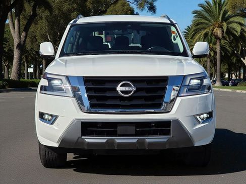 Used 2023 Nissan Armada SV image 3
