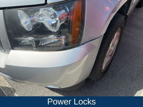 Used 2012 Chevrolet Suburban LTZ image 15