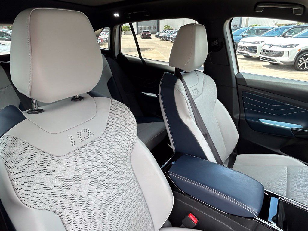 Used 2024 Volkswagen ID.4 S RWD image 37