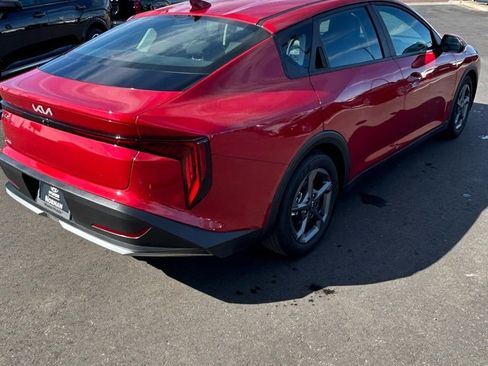Used 2025 Kia K4 LXS image 7