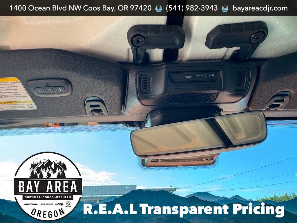 Used 2025 Jeep Gladiator Sport AWD/4WD image 23