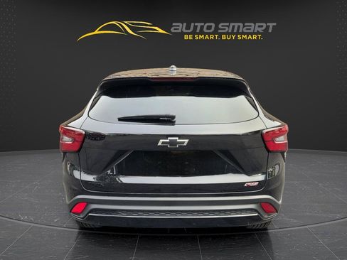 Used 2025 Chevrolet Trax RS FWD image 4