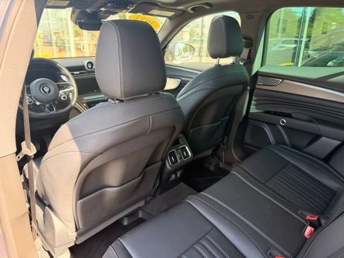 Certified 2023 Maserati Grecale Modena AWD/4WD image 8