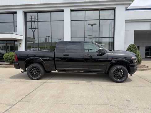 New 2026 RAM 3500 Limited AWD/4WD image 3