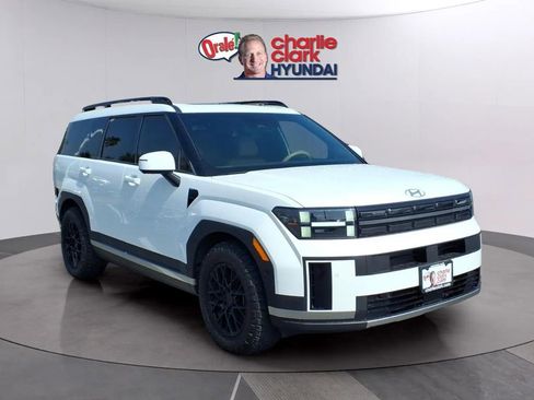 Used 2025 Hyundai Santa Fe Limited image 8