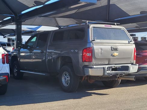 Used 2007 Chevrolet Silverado 2500 LTZ w/ Safety Package AWD/4WD image 2