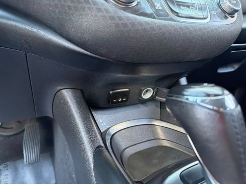 Used 2018 Chevrolet Malibu LT FWD image 30