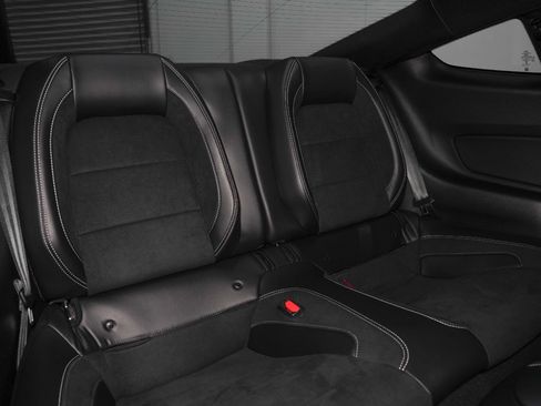 Used 2021 Ford Mustang Shelby GT500 w/ Carbon Fiber Handling Package RWD image 36