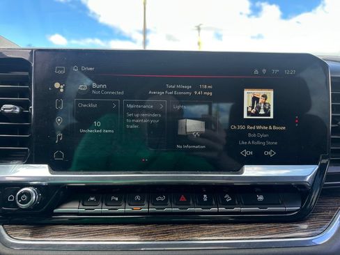 Used 2024 GMC Sierra 1500 Elevation w/ Elevation Premium Package AWD/4WD image 30