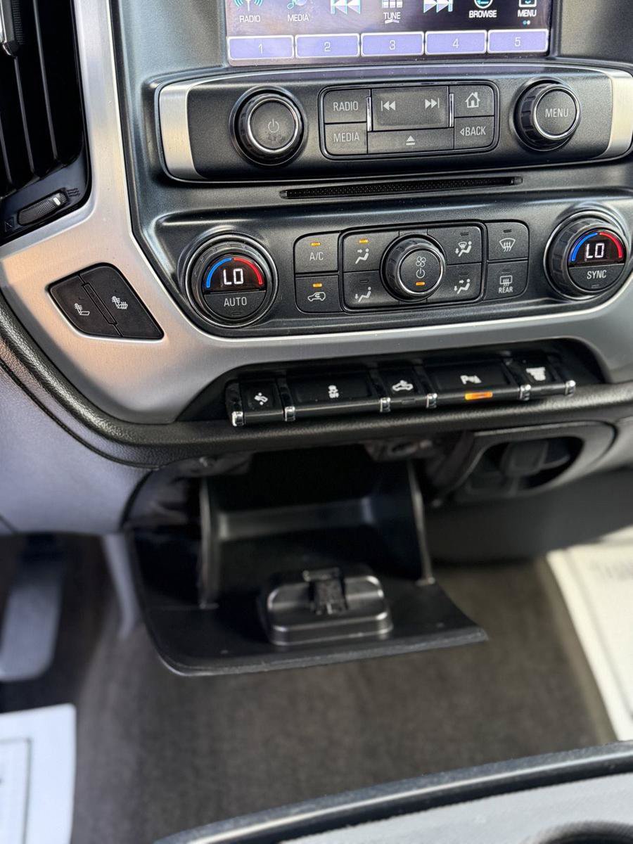 Used 2018 GMC Sierra 2500 SLT w/ Duramax Plus Package AWD/4WD image 10