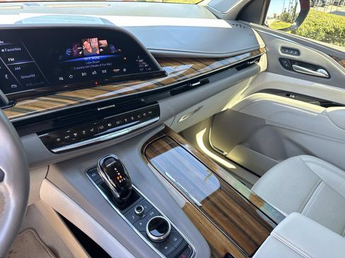 Certified 2024 Cadillac Escalade Sport Platinum image 26