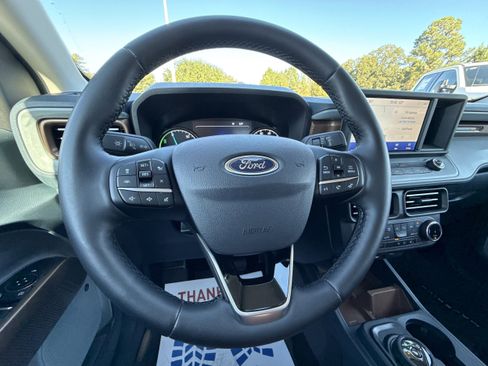 Used 2024 Ford Maverick Lariat image 16