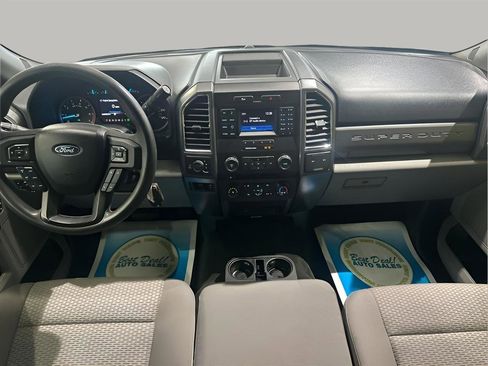 Used 2017 Ford F250 XLT w/ XLT Value Package AWD/4WD image 14
