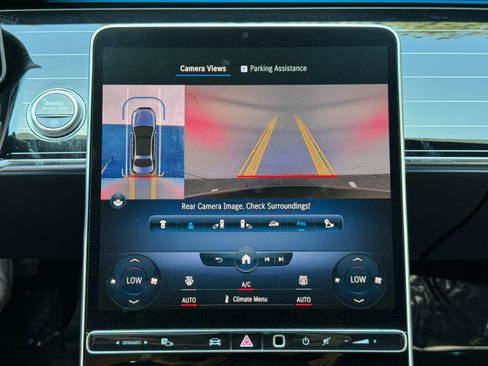 Used 2022 Mercedes-Benz S 580 4MATIC Sedan w/ AMG Line Package image 35