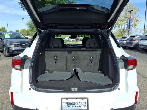 Used 2023 Chevrolet TrailBlazer RS w/ Sun and Liftgate Package image 10