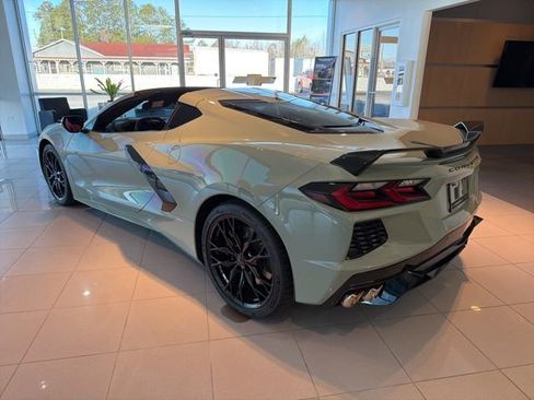 Used 2024 Chevrolet Corvette Stingray Coupe w/ Z51 Performance Package image 3