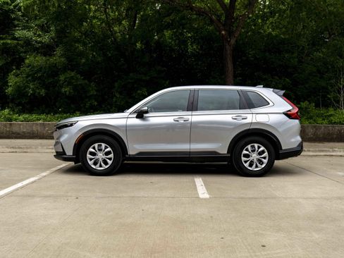 Used 2024 Honda CR-V LX image 6