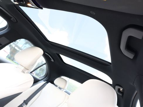 Used 2023 Mercedes-Benz C 300 4MATIC Sedan image 19