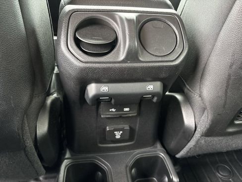 Used 2020 Jeep Wrangler Unlimited Rubicon image 25