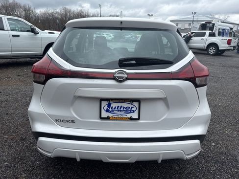 Used 2022 Nissan Kicks S image 8